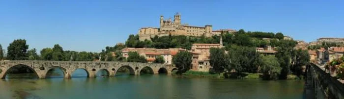 Vue générale de la ville de Béziers